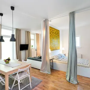 https://der-schone-ernst.find-berlin-hotels.com